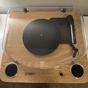 ION Vinyl Record Player / Turntable with Built In Speakers